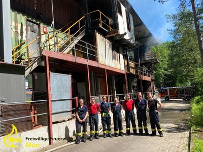 Realitätsnahe Übung der Atemschutzgeräteträger im Brandcontainer der Freiwilligen Feuerwehr Altensteig